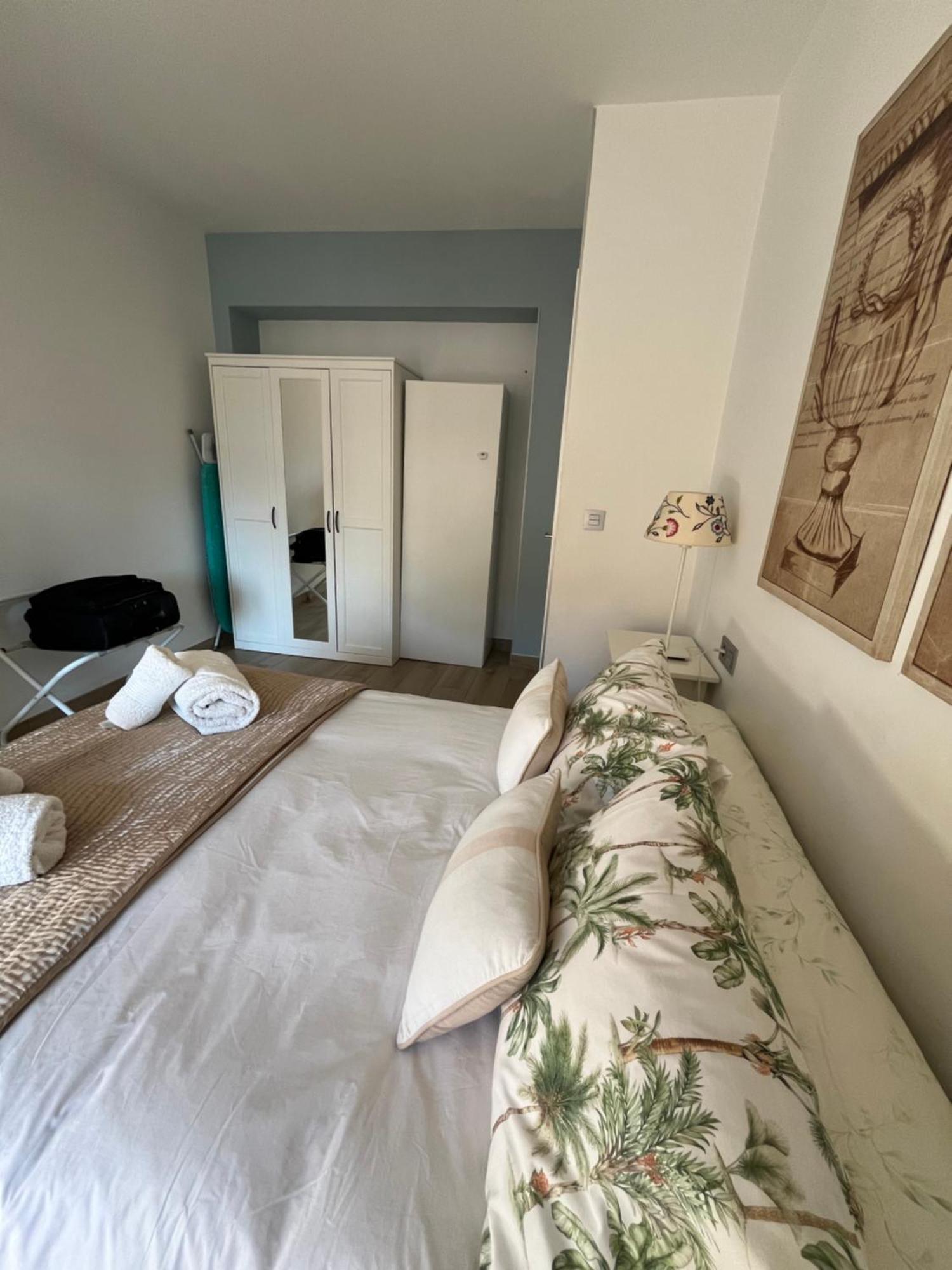 Fantastico Apartamento Suite En Centro De Гранада Екстер'єр фото